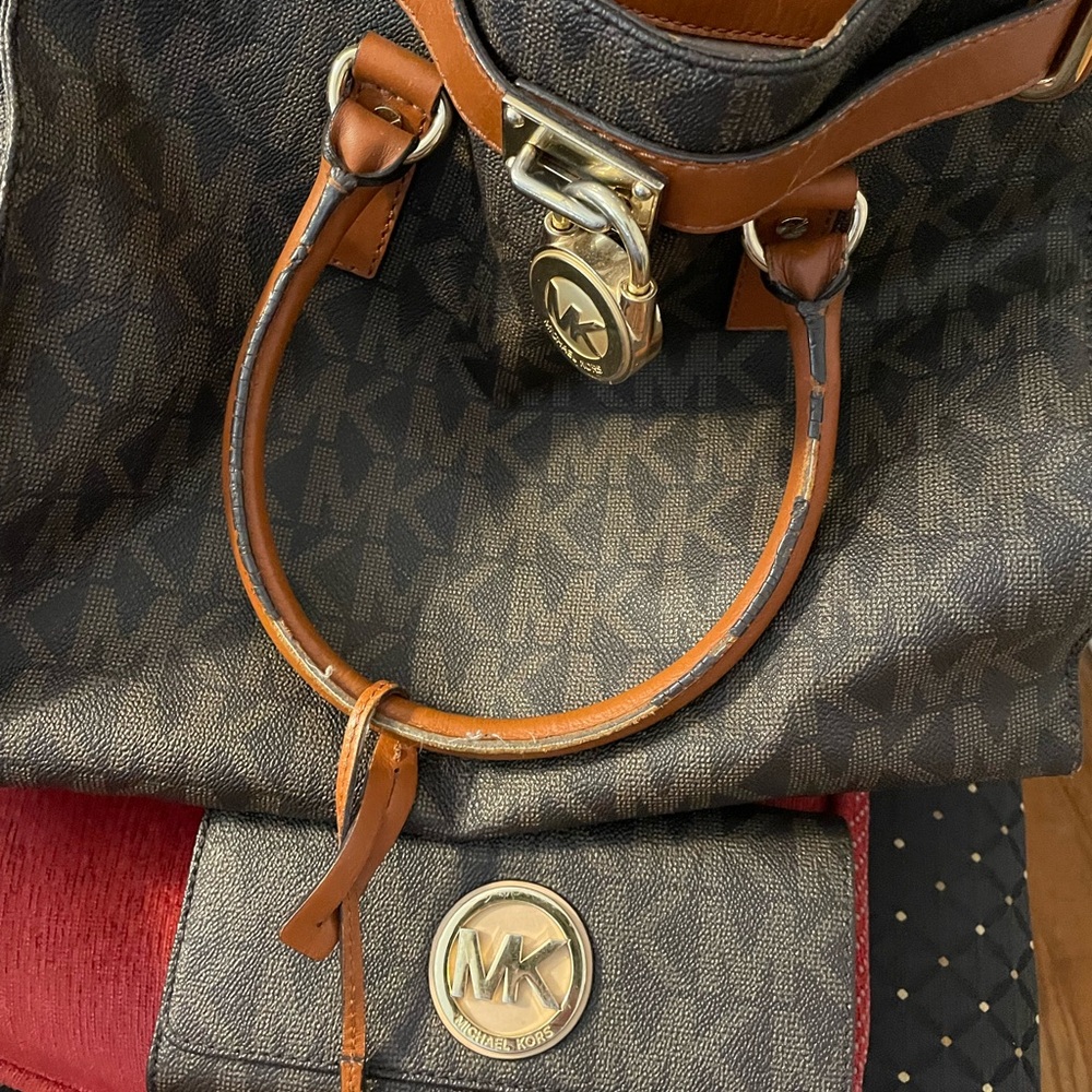 Michael Kohrs Hamilton satchel bag w/ matching wallet.